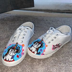 i make custom shoes/ Instagram: felix.customs